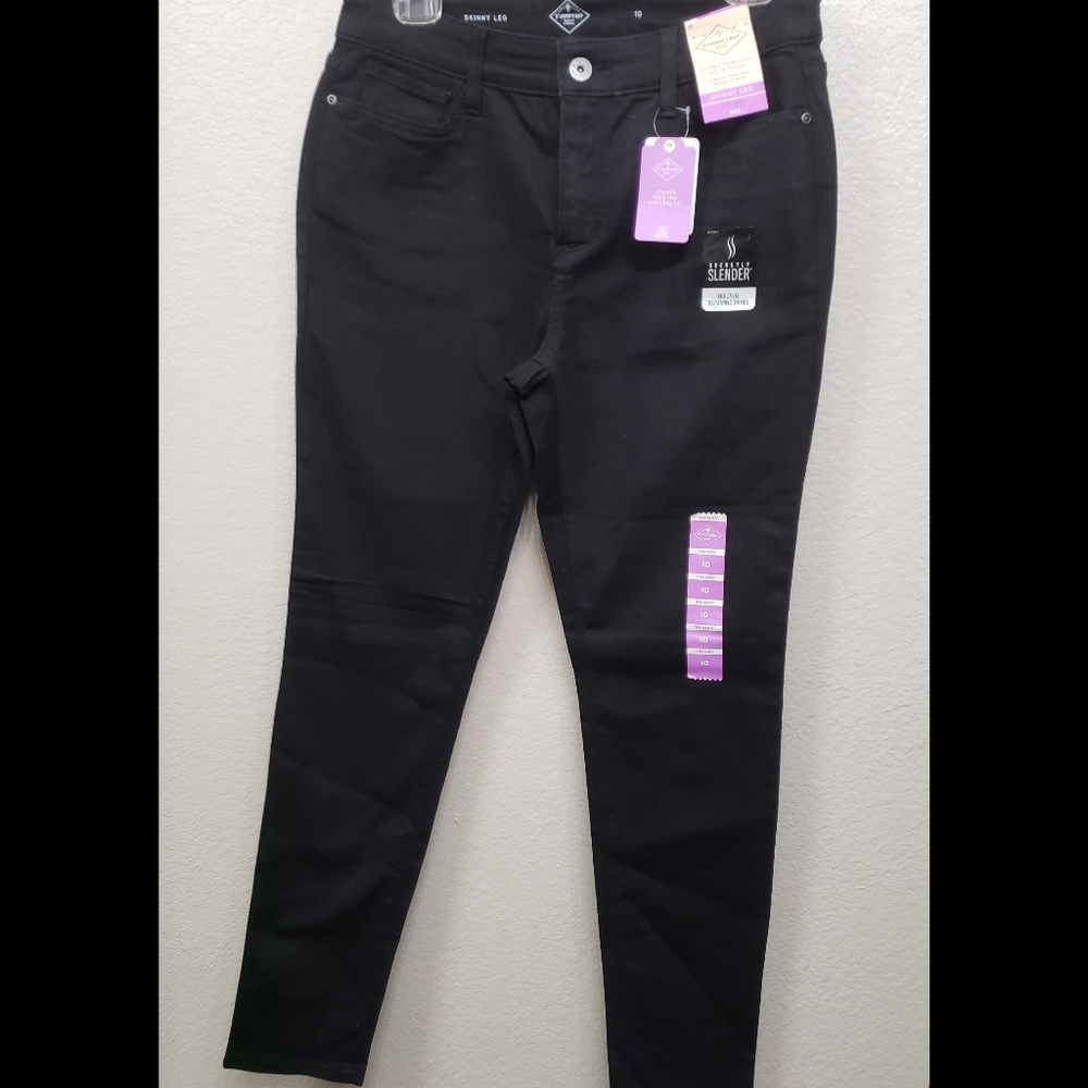 Black skinny jeans